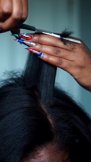 DIY Afro Haircut Tutorial for Neat & Tidy Natural Hair