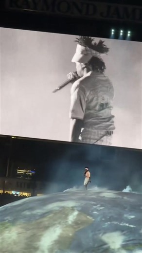 Kodak Black Tribute to Ye: Concert Clips & Fan Reactions