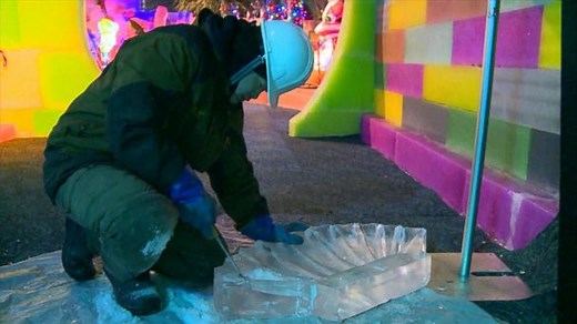 Watch an Artist Carve an Ice Sculpture in Galveston, Texas