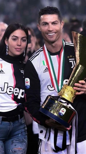 Ronaldo with wife Couple 💝💞💋💯