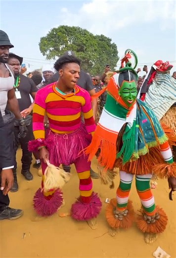 DANSER LA DANSE LA PLUS DIFFICILE AU MONDE 🇨🇮 #zaouli #ivorycoast DANCING THE HARDEST DANCE IN THE WORLD 🇨🇮🇨🇮 #ishowspeed #tiktokcotedivoire🇨🇮 #bellecotedivoire