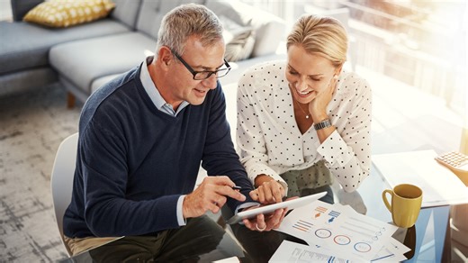 What $500K in Retirement Savings Plus Social Security Looks Like in Monthly Spending
