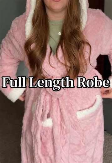This robe is so warm and cozy, it’s basically like wearing a blanket #valentinesdaygiftideas #valentinesgifts #valentinesgiftsforher #bathrobe #warmandcozy