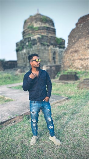 Mr//king//ajaz//...🔥 on Instagram: "Wait for government school…🤣#kingajaz33 #love #photo #viral #reelsvideo #muslim #foryou #new #reels #video #🤣 #❤️"