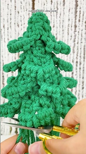 Making macrame 3D Christmas tree 🎄#macrame #christmasdiy #diyprojects #diyhandmade