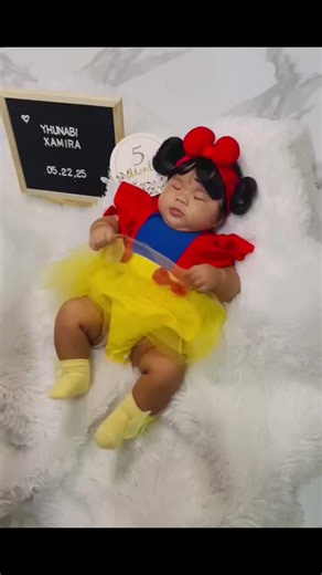 Camilla (@ms.camilla11)’s videos with Whistle While You Work - Andriana Caselotti & The Dwarfs Chorus