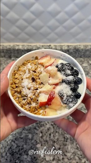2 Dakikada Hazırlanan Granola Bowl Tarifi | Sağlıklı ve Doyurucu Kahvaltı