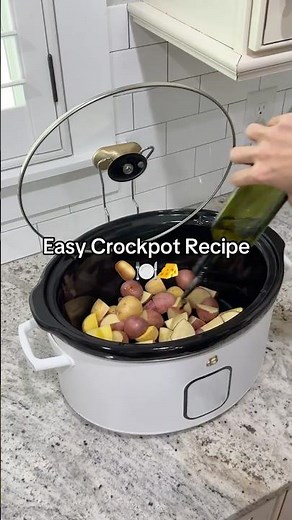 Easy Crockpot Recipe- Cheesy Ranch Potatoes & Smoked Sausage #easyrecipes #crockpotrecipes
