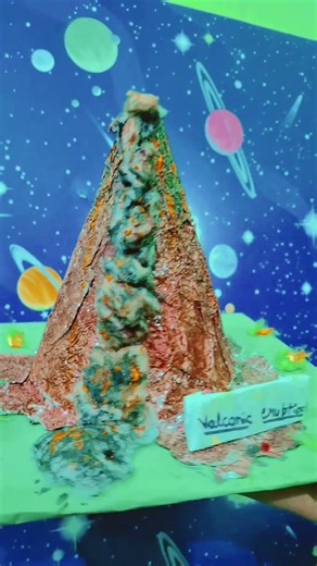 model of volcanic eruption 🌋🌋