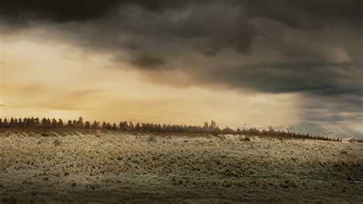 King Théoden touching the spears of his soldiers before they charged into battle was Bernard Hill's idea. Bernard said it absolutely destroyed the prop sword he was using.