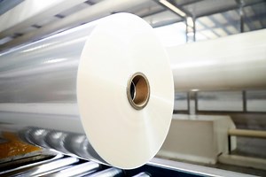 [Hot Item] Firsta Group BOPP Lamination Film in Rolls Glossy Matt Laminating Film Pearl White Film for label