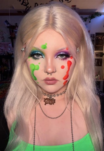 Creative Lava Lamp Makeup Tutorial