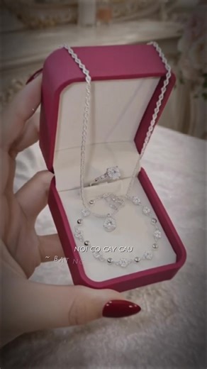 Khuyến mãi vòng cổ bạc ngũ kim tại LC Jewelry