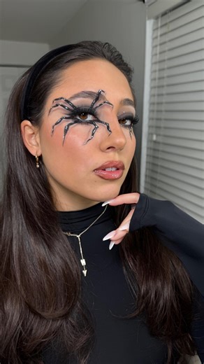 DESTINY DENIZ on Instagram: "Step by step tutorial on this Spider eye makeup look 🕷️The perfect last minute look for the lazy girlies who still want to slay. I promise you can do it it’s not as hard as it looks!!! @makeupbymario @nyxcosmetics @physiciansformula #makeuptutorial #spidermakeup #stepbystepmakeup #grwm #phillyinfluencer"