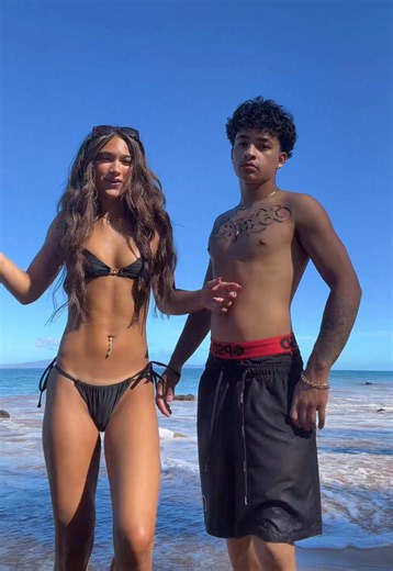 hawaii w husbanddd♾️😜💋#fyp #hawaii #maui #viral #foryoupage @day-bae15