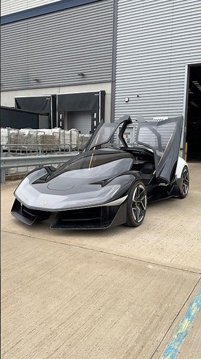 Worlds First “Grasshopper Doors” On A Car! 🦗