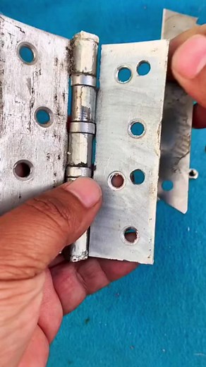 How to Fix a Metal Hinge: Step-by-Step Guide