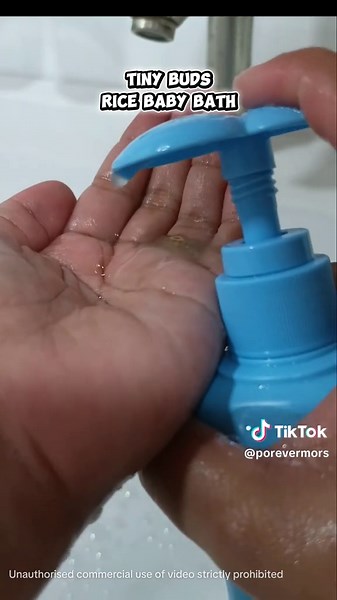 Tiny Buds Rice Baby bath is gentle, hydrates and smoothens the skin of the baby. #babywash #gentlebaby #babyessentials #newborncare #tinybuds @tinybudsfamily @tinybudsbaby