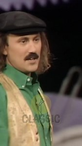 Classic Comedy of US 🇺🇸 1970's to 2000 your way through the American comedy landscape! #USComedyMagic #LaughOutLoud #ComedyCentral #Standups #FunnyFlicks #LOLmoments #StandUpComedy #HollywoodHumor #Comedyshow #JackWhitehall #jokoy #jokoy #greechy #AnthonyJeselnik #NateBargatze #RonnyChieng #BertKreischer #BillBurr #JohnMulaney #comedy #standup #standupcomedy #comedian @followers | Riot Comedy Club