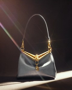 코스모폴리탄 Cosmopolitan Korea on Reels