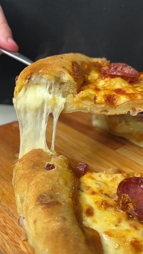 Pizza Casera con Sorprendentes Rellenos