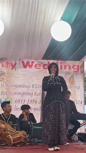 lidyara manggung di kp gandrung cisarua bandung barat 🙏 bersama @gustiawan.gcp @asep.kurniawan9631 gcp saparakanca ✨✨