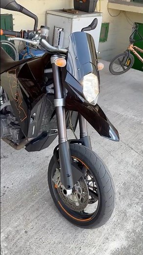 Ktm 950 SM review
