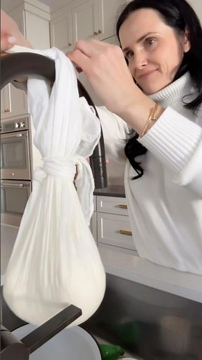 Homemade Farmers Cheese aka Tvorog