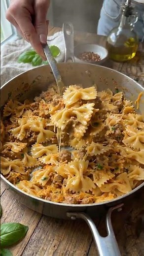 Creamy Beef and Bow Tie Pasta Skillet 🥣🔥 #avasdailydishes #recipe #easyrecipe #dinnerideas