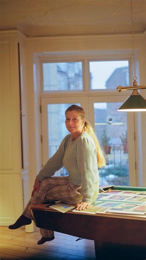 Nørrebro Teater on Instagram: "I fredags mødtes vi med iscenesætter og dramatiker Kamilla Wargo Brekling, som står bag vores kommende forestilling Renæssance. Vi fulgtes med hende på arbejde, imens hun fortalte lidt om sin kreative proces og inspirationen for de emner, hun beskæftiger sig med, når hun laver teater. Premiere den 14. Februar 2026 Medvirkende: Jannie Faurschou, Hanne Hedelund, Ulla Henningsen, Ann Hjort, Marianne Mortensen, Kirsten Olesen, Sonja Oppenhagen, Birgitte Raaberg, Pia Ro