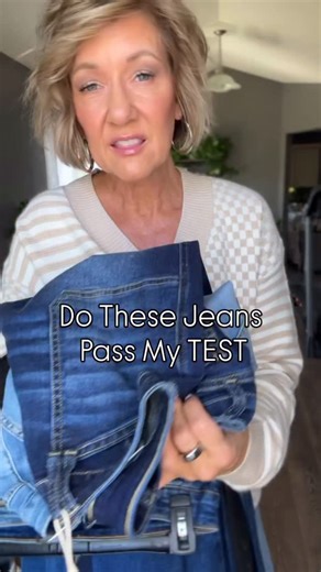 ✨ Trying on jeans with strict rules — no muffin top, no pancake butt, and no squeezing. These styles surprised me and definitely earned my stamp of approval! For reference, I’m 5’4”, about 130 lbs, curvy on the bottom. I usually wear size Small or a 6, and in the Levi’s I’m wearing a 26x31. The Flamingals Wide leg would be amazing for you gals w longer legs! Comment JEANS and I’ll send you the links. 👖💬 #over50style #over50fashion #over50approved #jeanshaul #denimstyle #midsizefashion #amazonf