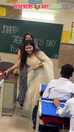 Learn with Pooja on Instagram: "Some glimpses of teachers day 2025 💐🥳🤩🤩🤩🤩🤩 Blessed to have the students like them 😻😻😻😻 That is actually the purity remains in the world 🌎 and blessed blessed blessed to have them in my life love you my students and my beloved Himanshi and chaumuki (taken as the role pooja mam (me) on this big day all the very best to you my students… keep growing like this love you #teachersday2025 #teachers #teachersofinstagram #teacherlife #teachingprofession #teache