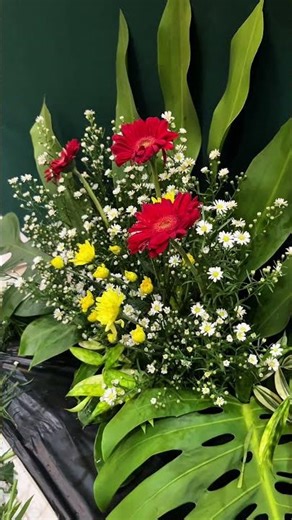 Formal Floral Design Made Simple - Step by Step Guide