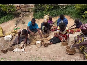 Building african daily Traditional clay pottery from scratch