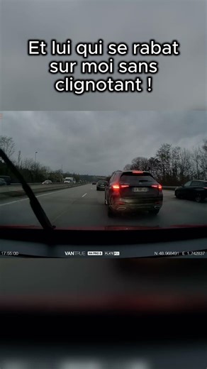 C’est vraiment n’importe quoi cette autoroute 🤯#voiture #autoroute #route #fyp #pourtoi