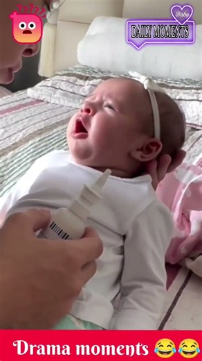 Mommy and Daddy Couldn’t Stop Laughing at Baby’s Funny Reaction | baby daily moments |