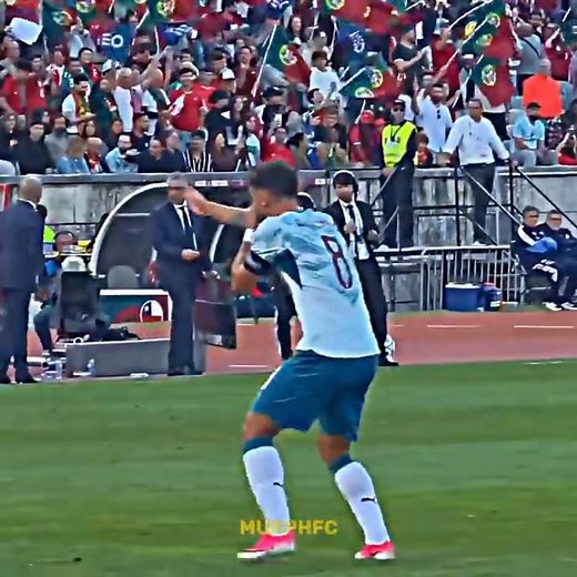 Bruno Fernandes doing scuba meme celebration 😂