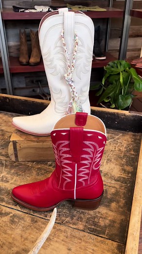 I learned how to make Boot Bolos at @Tecovas booth at Luck Reunion this year! So cute, fun and easy!! Just pick three strands of fabric then braid it! You can even add charms to it and then you just loop through your pull strap and knot it. Thought the girls doing the cowboy boot bow trend would love this and would be great with your school colors! #cowboyboots #cowboybootsoutfit #bows #backtoschool #cuteidea #diy