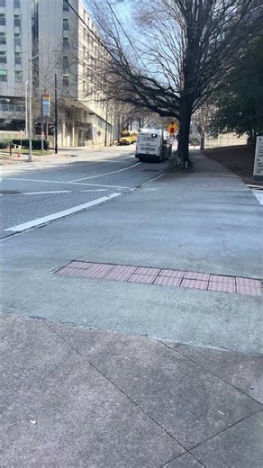 MARTA Local•Bus 2015 New Flyer Xcelsior XN40 #1670 leaving Art Center station! #shorts