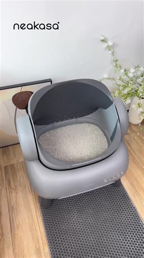 Smart Control Litter Box for Cats: Neakasa M1 Review