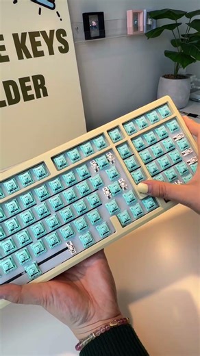 Summer Keyboard Top 1