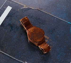 164K views · 258 reactions | Réparation et nettoyage d'une montre squelette rare avec soin et précision ! | Brico Monsieur | Facebook