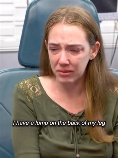 A WEIRD BUMP PROTRUDING OUT OF HER THIGH!!! 😖😰😨😢 #pimplepopper #drpimplepoppers #cyst #cystremoval #pimplepopping #cyst #cystremoval #pimplepopping #skincareroutine #blackheadremoval #satisfyingvideos | Fail Army