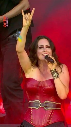 ⚔️ Riffs, Chöre & Chaos: Within Temptation verwandeln das Summer Breeze in ein episches Schlachtfeld des Symphonic Metal! arte.tv/de/videos/123351-033-A | ARTE Concert