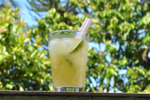 Caïpirinha, un cocktail brésilien : la recette authentique
