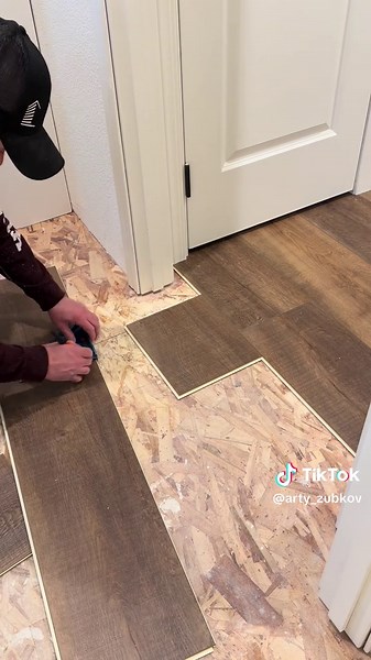 Lvp flooring #flooring #construction #lvp #lvt #hardwood #laminate #remodel #diy #work #satisfyingvideo
