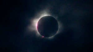 À quoi ressemble une éclipse vue de l’espace ? - RTBF Actus