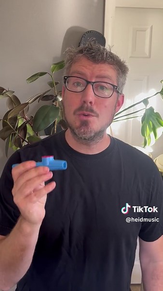 Brett Ambler (aka the kazoo kid) has a special announcement! #kazookid #heidmusic #christmas #holidayparade #music #kazoo