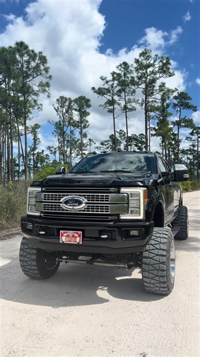 Diesel Dig Rig: Squatted Trucks & Powerstroke