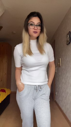 Botez Daniela (@botez_daniela)’s videos with sunet original - Alyn Toader Octavian